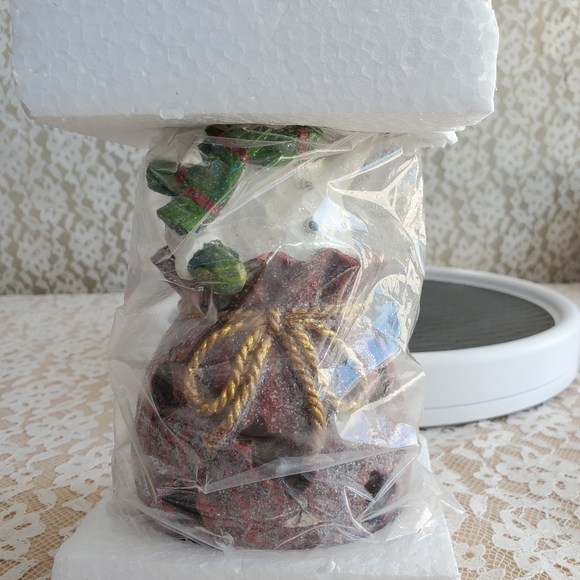 Glittery Light changing Snowman in red sack Home Interiors NEW - Picture 12 of 14